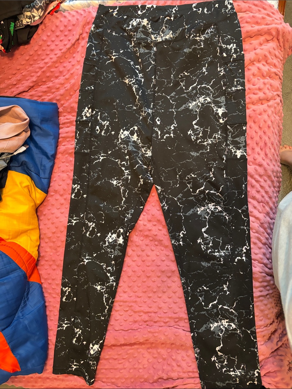 POP Fit Black and White Marble Leggings